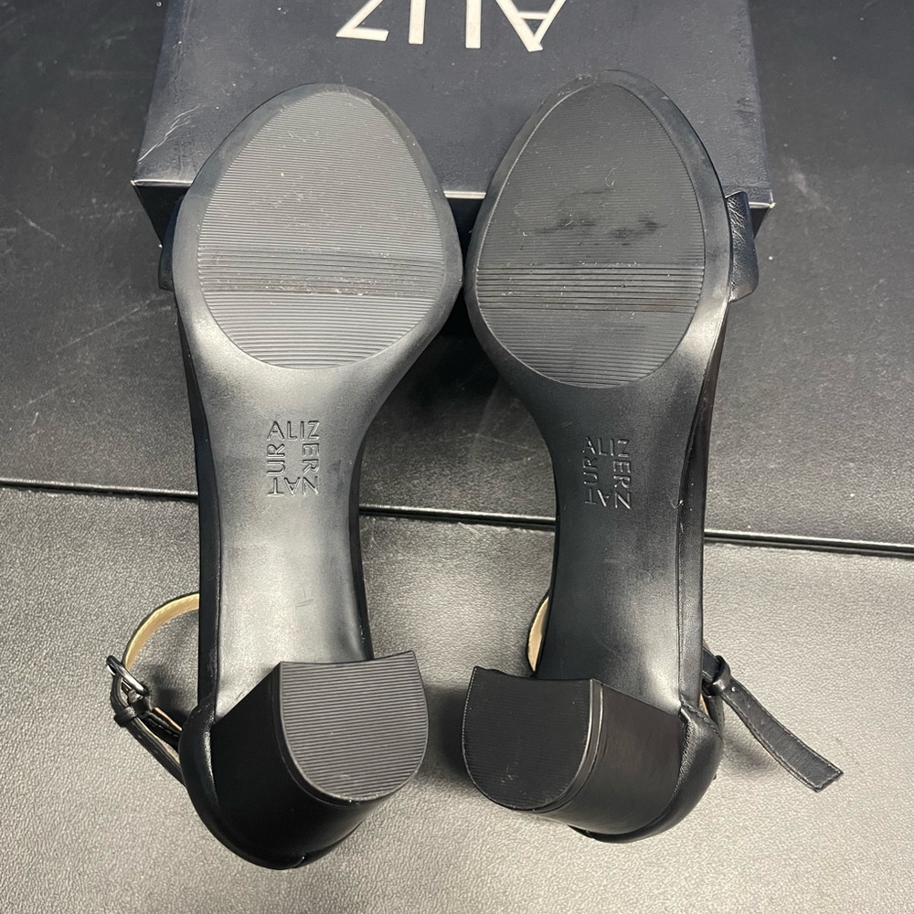 Naturalizer Black Leather Ankle-Strap Block Heel Sandals – Size 8 - Picture 3 of 6